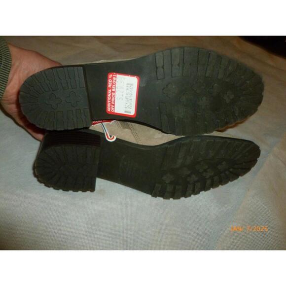 NWOB Blondo Samara Suede Leather Waterproof Ankle Boots Size 7 - Picture 7 of 8